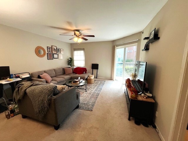 3307 Wyndham Cir, Unit 1168 in Alexandria, VA - Foto de edificio - Building Photo