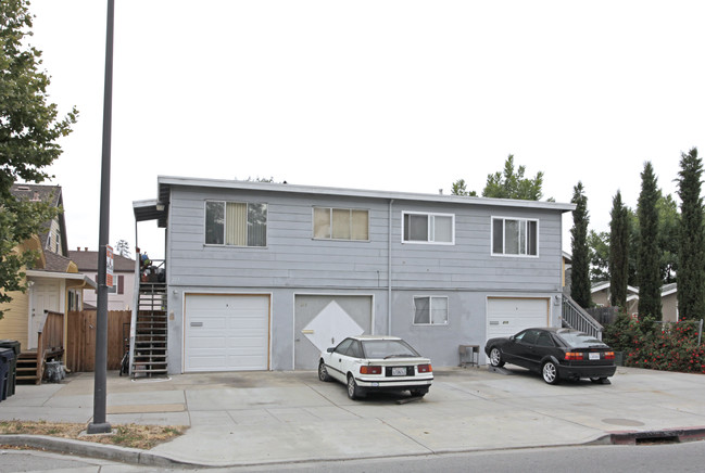 213-215 James Ave in Redwood City, CA - Building Photo - Building Photo