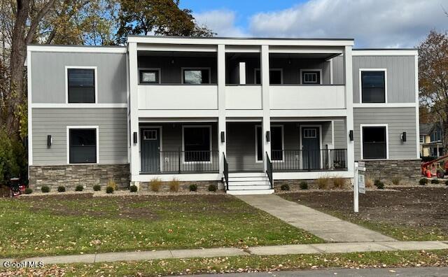 103 E High St in Ballston Spa, NY - Building Photo