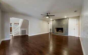 5723 Bogart Dr in San Antonio, TX - Foto de edificio - Building Photo