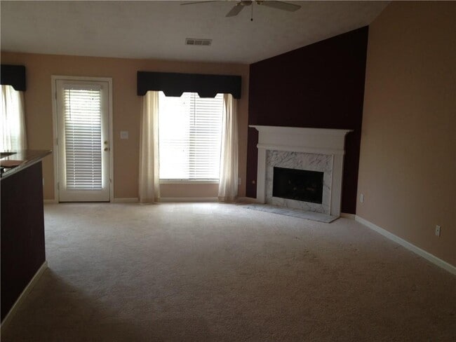2235 Laurel Pointe Ln in Lawrenceville, GA - Building Photo - Building Photo