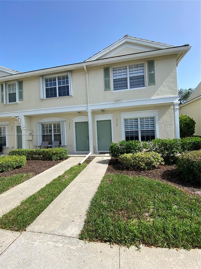 9962 NW 56th Pl in Coral Springs, FL - Building Photo - Building Photo