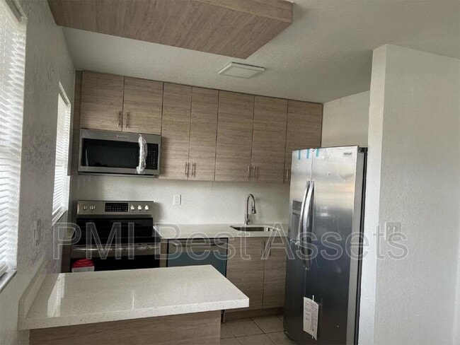 110 SE 2nd St in Hallandale Beach, FL - Building Photo - Building Photo
