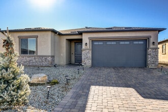 8736 N Peaceful Vly Wy in Prescott Valley, AZ - Building Photo - Building Photo