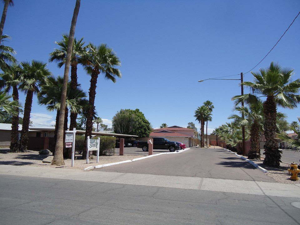 Desert Siesta in Phoenix, AZ - Building Photo