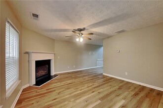 293 Topaz Dr in Dallas, GA - Building Photo - Building Photo