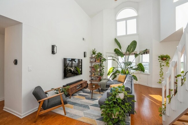 4313 Smith Ave in North Bergen, NJ - Building Photo - Building Photo