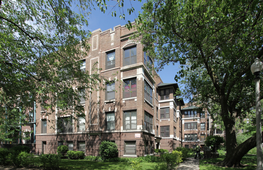 5461 S Cornell Ave in Chicago, IL - Foto de edificio