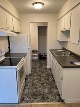 907-911 11th Ave S in Hopkins, MN - Building Photo - Building Photo