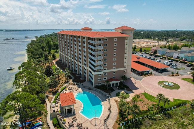 property at 2400 Grandiflora Blvd