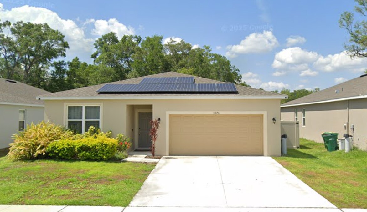 3976 Mayhill Loop in Eustis, FL - Foto de edificio