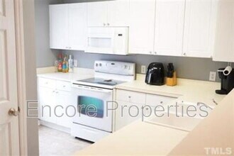 5750 Osprey Cove Dr in Raleigh, NC - Building Photo - Building Photo