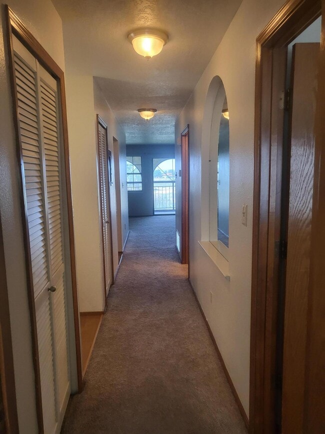 831 Country Club Dr SE in Rio Rancho, NM - Building Photo - Building Photo