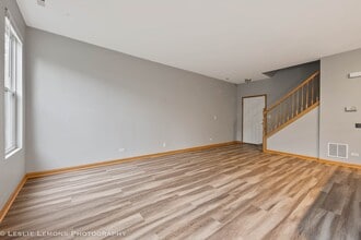 4051 Blackstone Dr in Aurora, IL - Building Photo - Building Photo