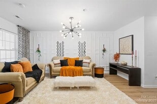 6812 Campbell Burn Ct