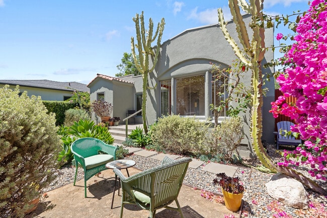 213 6th Ave in Venice, CA - Building Photo - Building Photo