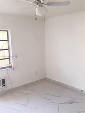 431 NW 48th Ct-Unit -3 in Miami, FL - Building Photo - Building Photo