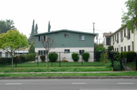 Woodman Garden in Van Nuys, CA - Building Photo - Building Photo