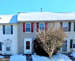 2323 Bluegrass Heights Ct in Rosedale, MD - Building Photo