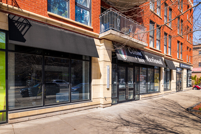 5851 W Sherbrooke O in Montréal, QC - Building Photo - Building Photo