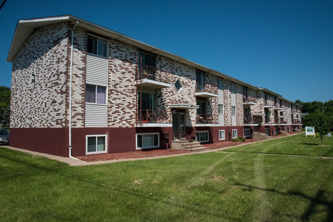 The Malory in Cedar Rapids, IA - Building Photo