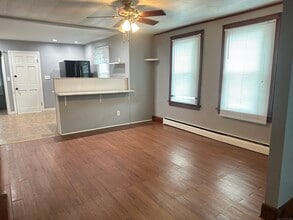 103 Silver Ln in East Hartford, CT - Building Photo - Building Photo