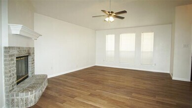 6008 King William Dr in Arlington, TX - Building Photo - Building Photo