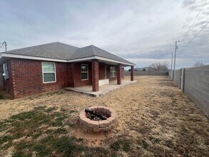 2207 Boxwood Cir in Portales, NM - Building Photo - Building Photo