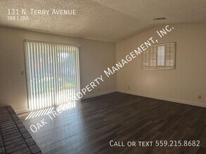 131 N Terry Ave in Clovis, CA - Building Photo - Building Photo