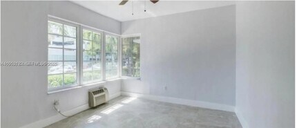 600 12th St in Miami Beach, FL - Foto de edificio - Building Photo