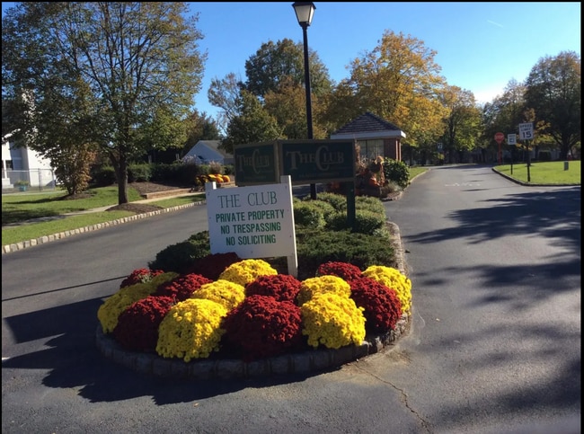 property at 131 Hatfield Ln