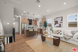 259 S Park View St in Los Angeles, CA - Building Photo - Building Photo