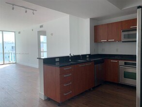 3131 NE 188th St, Unit 2-909 in Aventura, FL - Building Photo - Building Photo