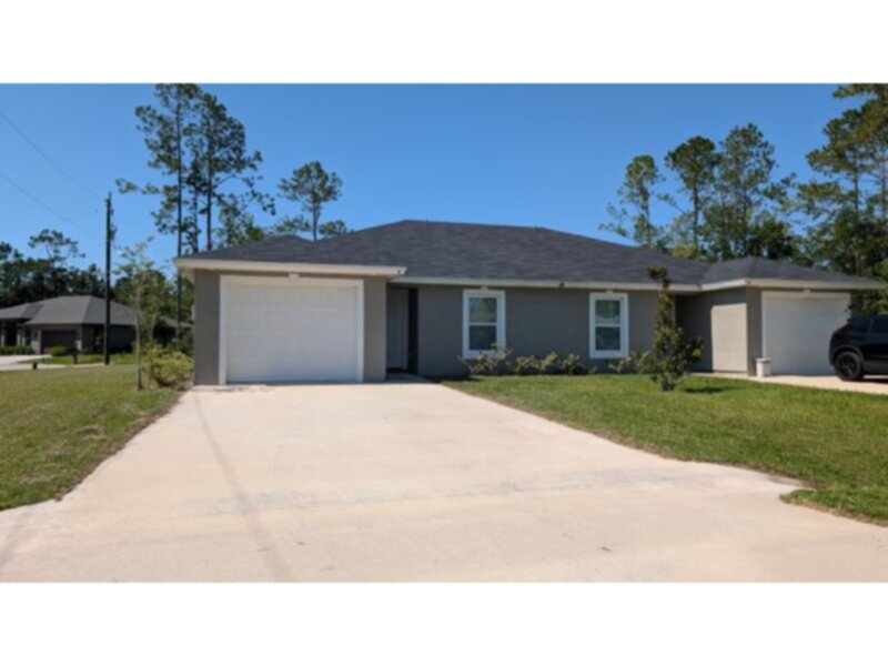 83 Wheatfield Dr in Palm Coast, FL - Building Photo
