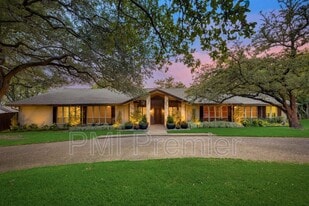 14077 Brookridge Dr in Dallas, TX - Building Photo