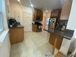 164 L St in Boston, MA - Building Photo - Building Photo