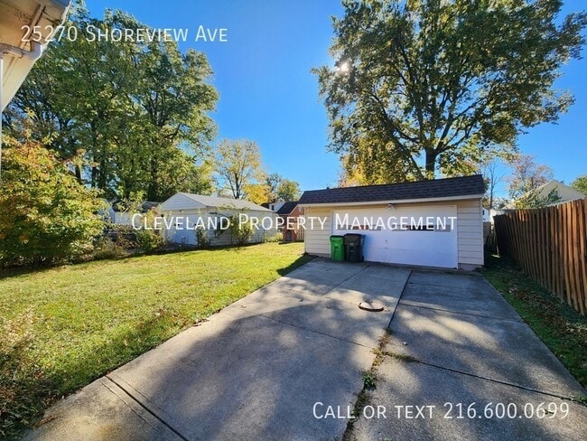 25270 Shoreview Ave in Euclid, OH - Building Photo - Building Photo