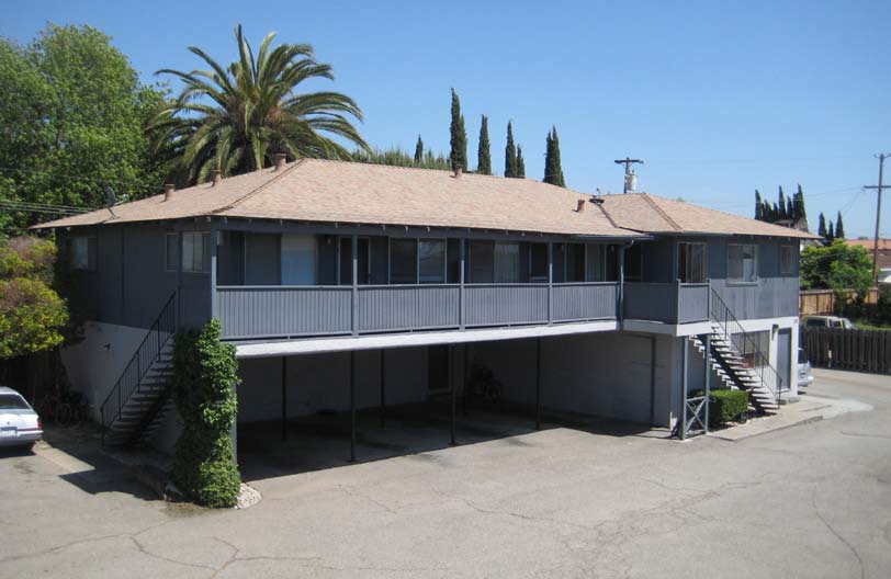 186-192 Selwyn Dr in Milpitas, CA - Building Photo