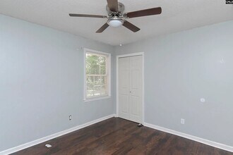 2109 Apple Valley Rd, Unit B in Columbia, SC - Foto de edificio - Building Photo