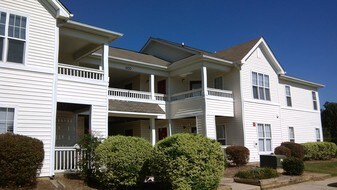 The Pointe @ Apex in Apex, NC - Building Photo