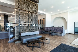 Rowe in Victoria, MN - Foto de edificio - Lobby