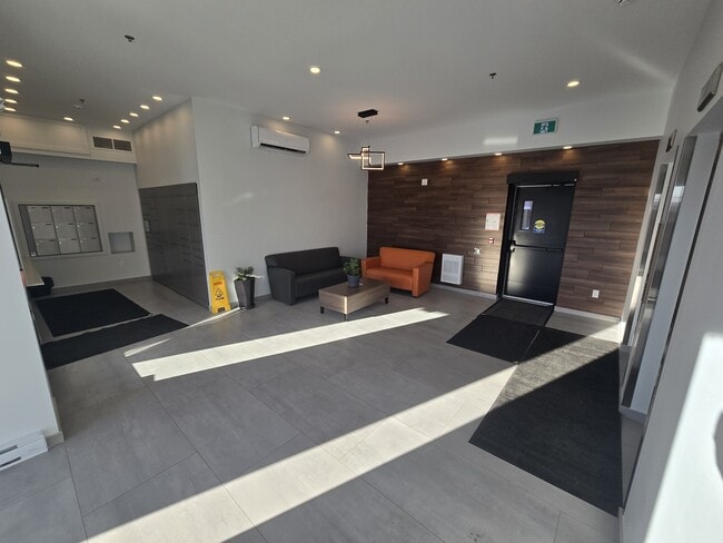 420 Chrislind St in Winnipeg, MB - Building Photo - Building Photo