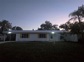 940 Osborne Dr in Sarasota, FL - Building Photo