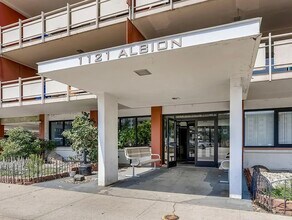 1121 Albion St, Unit 810 in Denver, CO - Building Photo - Building Photo