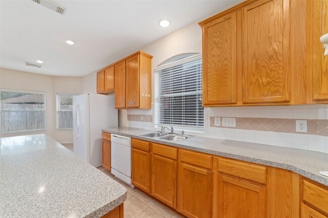 property at 2638 Long Leaf Dr