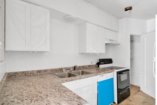 property at 1939 Richmond Ave.