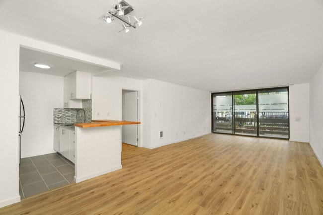 7740 Redlands St in Los Angeles, CA - Building Photo - Building Photo