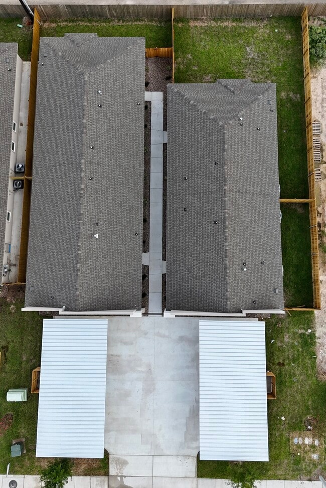 3509 Duke Ave in McAllen, TX - Foto de edificio - Building Photo