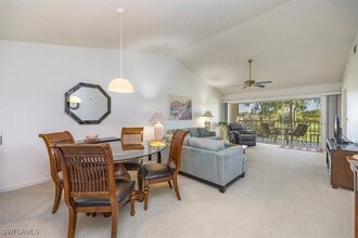 5975 Bloomfield Cir in Naples, FL - Building Photo - Building Photo