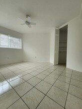 1671 NE Miami Gardens Dr, Unit 147 in North Miami Beach, FL - Building Photo - Building Photo